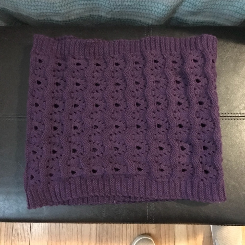 Knitted infinity scarf